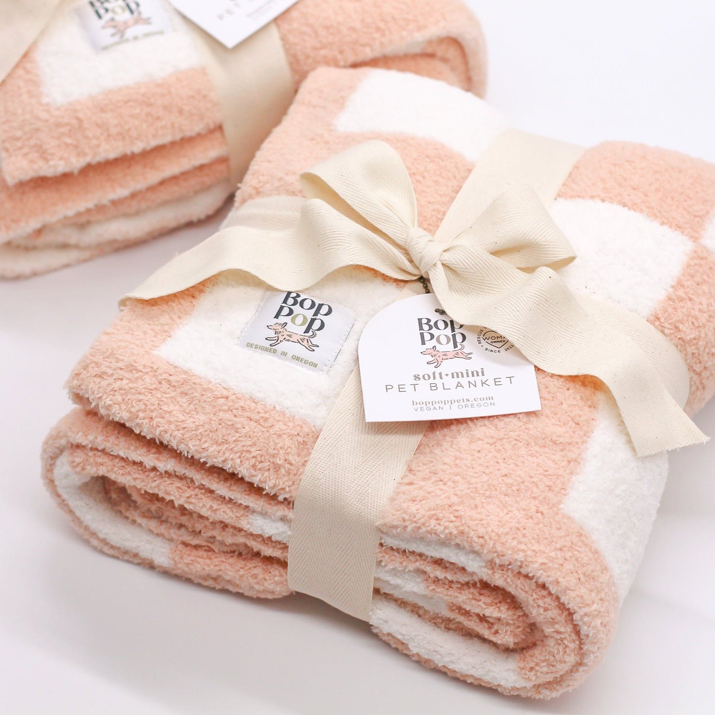 Winter pet blanket, ultra premium plush Oeko-tex Standard 100 Mini pet blanket for pets dogs cats with checkerboard tan white plush, cozy soft fabric mat bop pop pets Holiday gift for pets and pet owners pink blanket. Super warm blanket for dogs, cats and humans