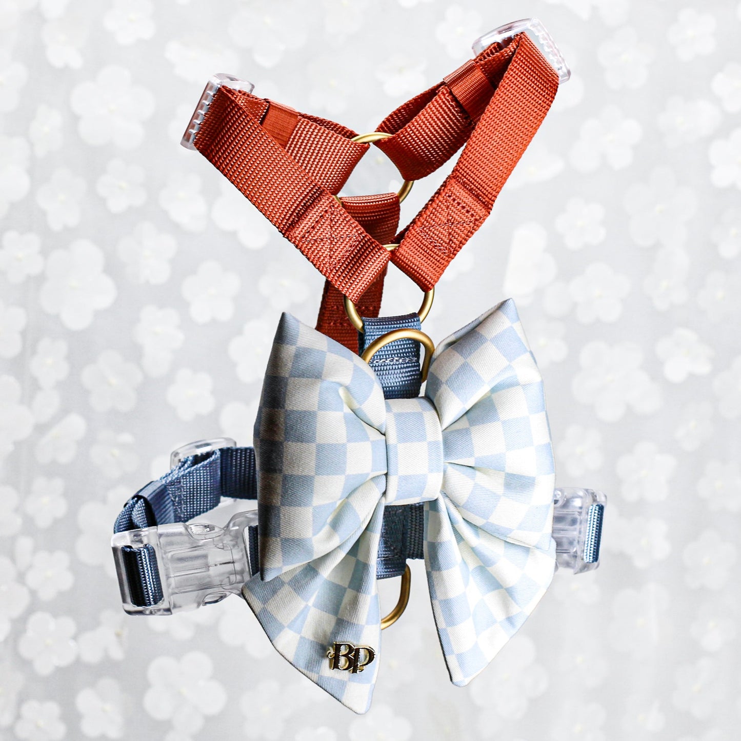 Premium Luxury Fun Dog Collar Bow Tie Sailor bow. Checkerboard cotton, handmade flower bop pop bows for pet accessories. Fits all size dogs. baby blue checkerboard trendy print
Bop pop pets dog harness