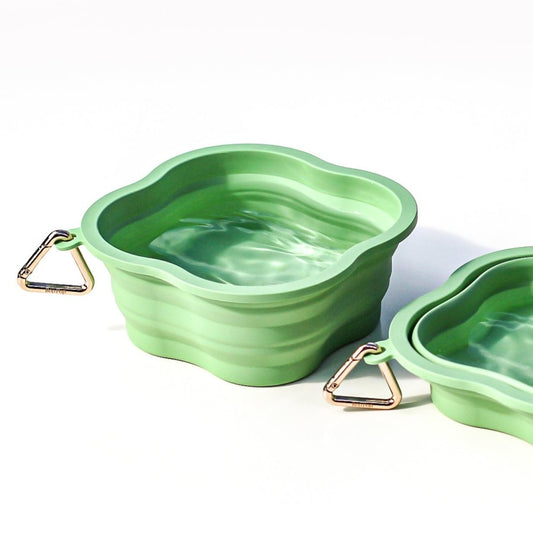 clover green pastel sage mint stylish silicone water bowl pets dogs cats collapsible foldable portable travel bowl or hiking bowl for drinking or feeding. Pocket sized dog walking bop pop pets accessories Small Medium size dogs water capacity small to large pets with gold triangle carabiner clasp